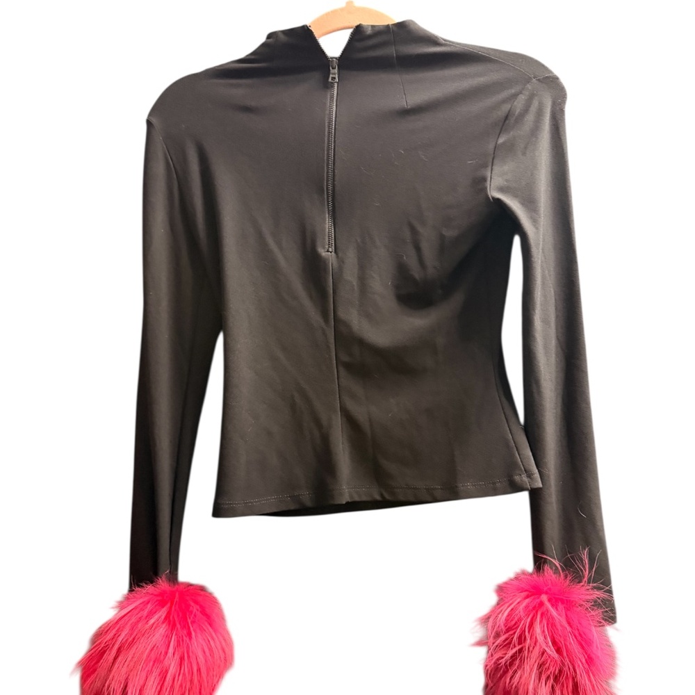 Alice + Olivia Haylen Pink Fur Cuff Top - Picture 4 of 5